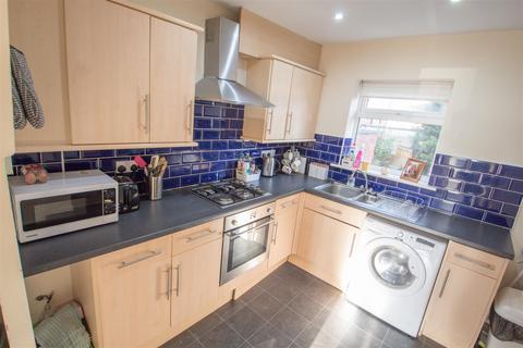 3 bedroom semi-detached house to rent, Grimthorpe Place, Headingley, Leeds, LS6 3JT