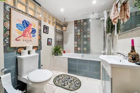 3 bedroom flat for sale, Highgate,  London,  N19,  N19