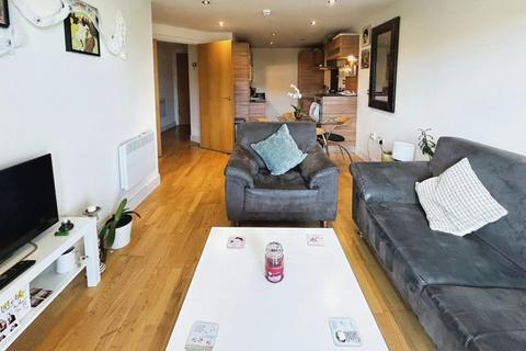 2 bedroom flat to rent, Mackenzie House, Chadwick Street, Leeds