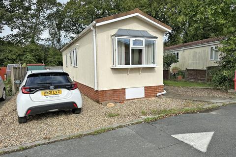 2 bedroom mobile home for sale, Folly Lane, East Cowes