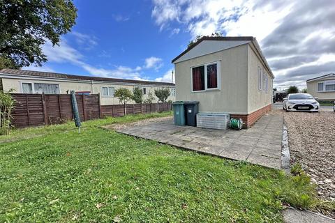 2 bedroom mobile home for sale, Folly Lane, East Cowes