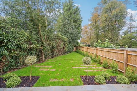 3 bedroom detached house for sale, Rickmansworth Lane, Chalfont St. Peter, Gerrards Cross, Buckinghamshire, SL9