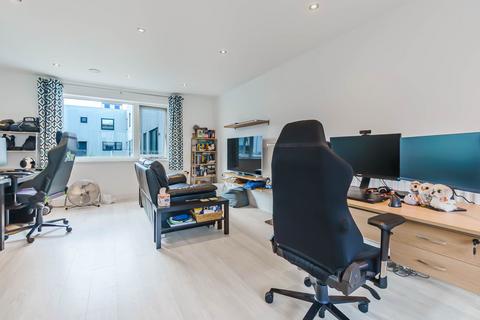 18 Dobson Way, Trumpington, Cambridge, CB2 9ES
