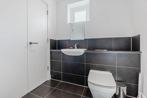 18 Dobson Way, Trumpington, Cambridge, CB2 9ES