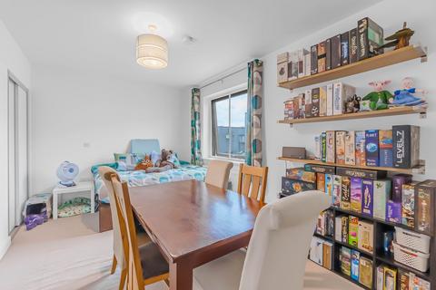 18 Dobson Way, Trumpington, Cambridge, CB2 9ES