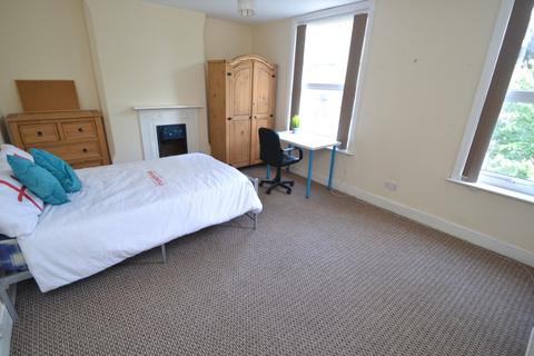6 bedroom detached house to rent, Harrington Drive, Nottingham NG7