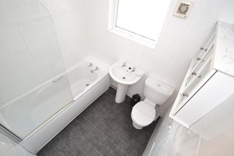 6 bedroom detached house to rent, Harrington Drive, Nottingham NG7