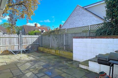 103 Ravensbourne Avenue, Bromley, BR2 0AZ