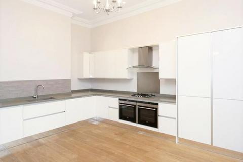 3 bedroom apartment to rent, The Ridgeway, Mill Hill, NW7