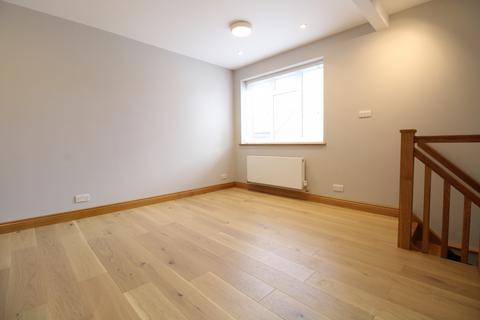 2 bedroom maisonette to rent, 4 Howard Road, Surrey RH2