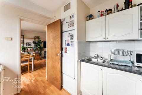 1 bedroom flat for sale, Daubeney Road, Clapton, E5