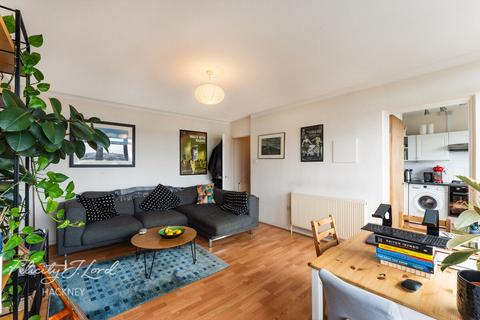 1 bedroom flat for sale, Daubeney Road, Clapton, E5