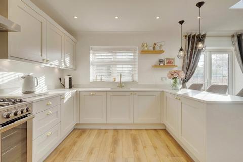 12 Bramble Road, Daws Heath, Benfleet, SS7 2UN
