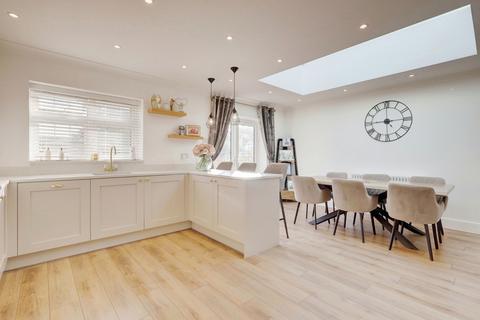 12 Bramble Road, Daws Heath, Benfleet, SS7 2UN
