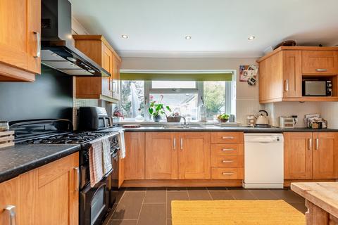 104 Chepstow Road, Caldicot, NP26 4JA