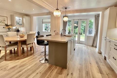 7 Ebblake Close, Verwood, BH31 6GF