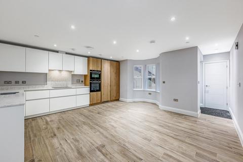 2 bedroom flat for sale, Birkbeck Avenue, Acton, W3