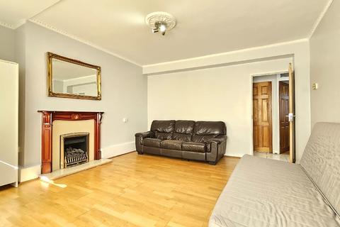 3 bedroom apartment to rent, Percival Street, London, Clerkenwell