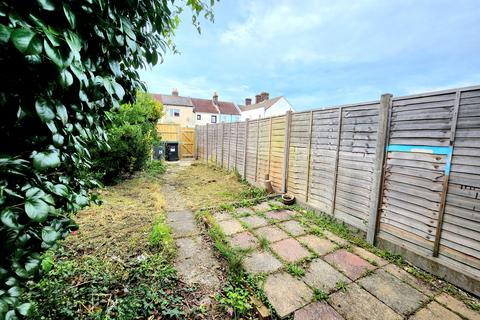 2 bedroom terraced house to rent, Russell Street, Gosport PO12