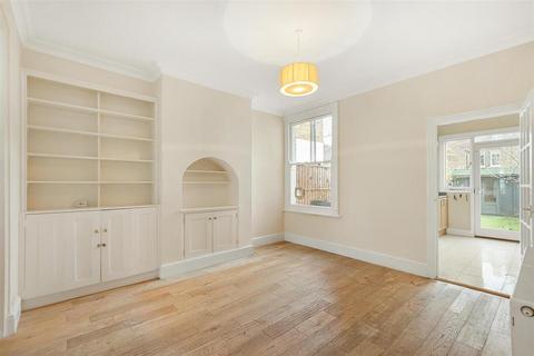 4 bedroom terraced house for sale, Trentham Street, SW18