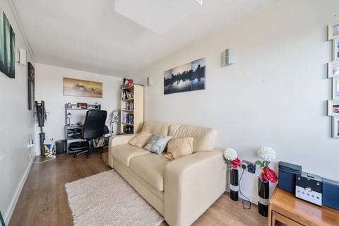68 Bromley Gardens, Houghton Regis, Dunstable, LU5 5RL
