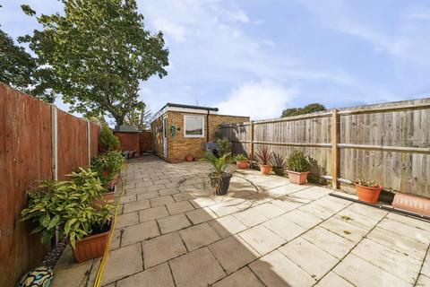 68 Bromley Gardens, Houghton Regis, Dunstable, LU5 5RL