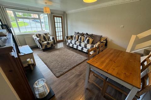 2 bedroom terraced house for sale, Aire Grove, Yeadon, Leeds, LS19