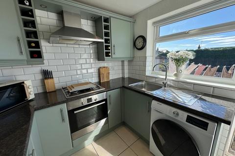 2 bedroom terraced house for sale, Aire Grove, Yeadon, Leeds, LS19