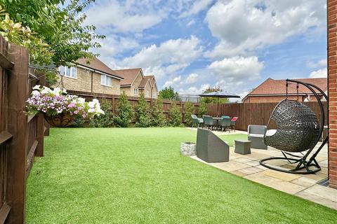23 Crab Apple Drive, Black Notley, Braintree, CM77 8FW