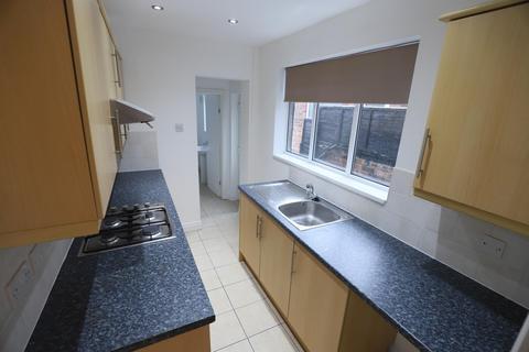 2 bedroom terraced house to rent, Greatbatch Avenue, Penkhull, Stoke-on-Trent, ST4