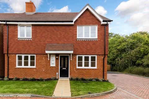 5 bedroom detached house for sale, Reigate Road, Horley RH6