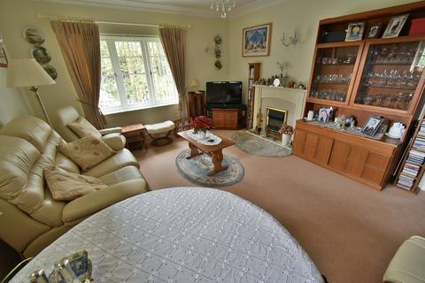 2 bedroom retirement property for sale, Ringwood Road, Ferndown, BH22