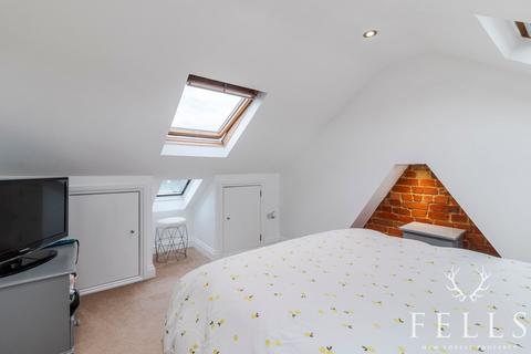 1 bedroom flat for sale, South Street, Lymington SO41