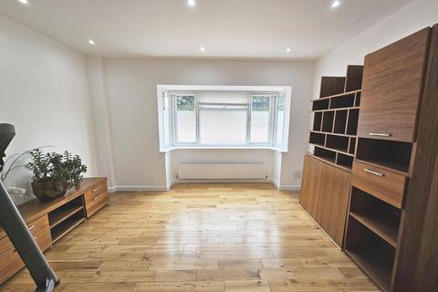 4 bedroom semi-detached house for sale, Eversfield Gardens, Mill Hill, NW7