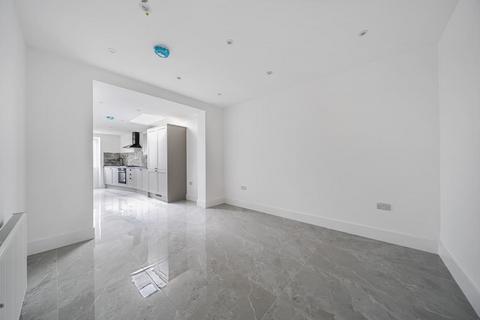 7 bedroom semi-detached house to rent, Edgware,  Middlesex,  HA8