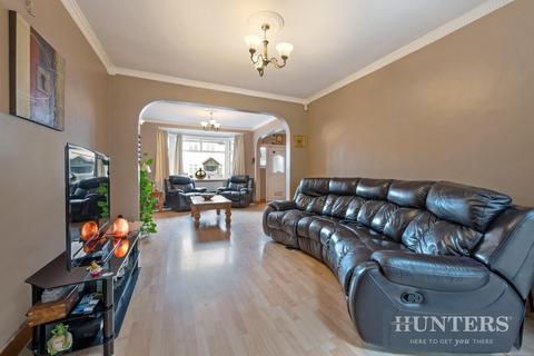 4 bedroom end of terrace house for sale, Cobham Avenue, New Malden