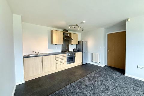 2 bedroom flat for sale, Chaise Meadow, Lymm