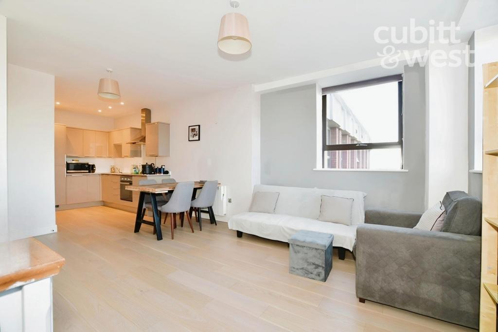 Living/Kitchen