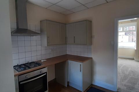 3 bedroom terraced house to rent, Westbrook Road, Chapeltown, Sheffield, South Yorkshire