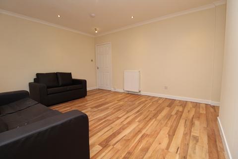 2 bedroom flat to rent, Glenkirk Drive, Glasgow G15