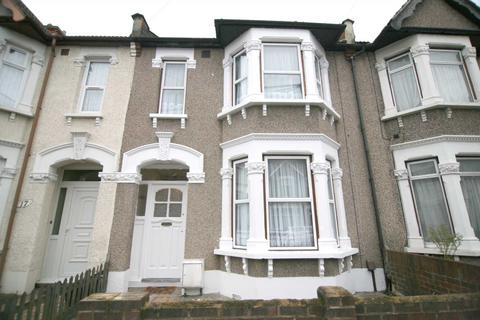 4 bedroom terraced house to rent, Hickling Road, Ilford, IG1