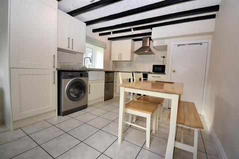 2 bedroom cottage to rent, Main Street, Acklam YO17