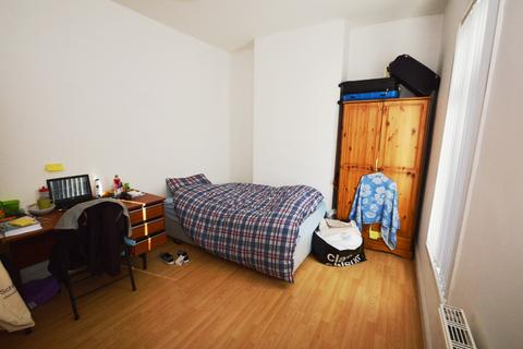 3 bedroom terraced house to rent, Eva Street, Manchester M14