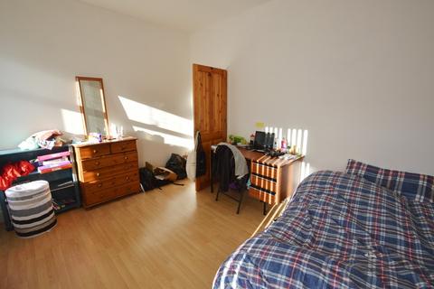 3 bedroom terraced house to rent, Eva Street, Manchester M14