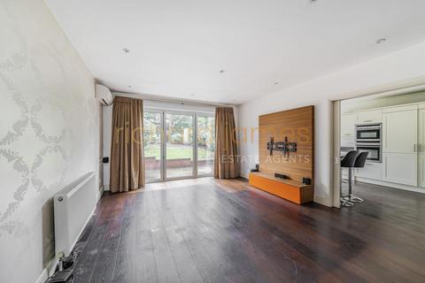 4 bedroom detached house to rent, Uphill Grove, Mill Hill, NW7