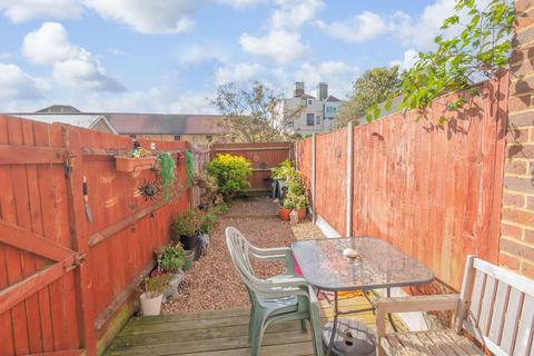 1 bedroom terraced house for sale, Albion Road, Ramsgate, CT11