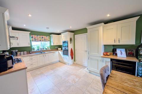 5 bedroom detached house for sale, Hickman Grove, Collingham