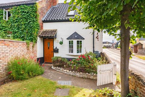 2 bedroom cottage to rent, Norwich Road, Ludham, NR29