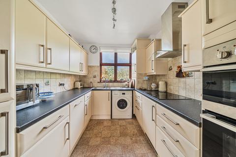 2 bedroom retirement property for sale, Esher Park Avenue, Esher, KT10