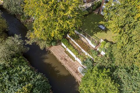 66 Countess Wear Road, Exeter, EX2 6LR